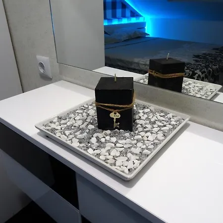 Top Center Luxury *